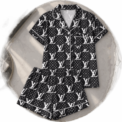 Louis Vuitton | Oversized Monogram Print Pajamas Set Winter 2026 Collection