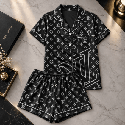 Louis Vuitton | Oversized Monogram Print Pajamas Set Fall 2026 Collection