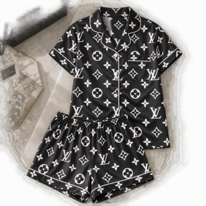 Louis Vuitton | Oversized Monogram Floral Print Pajamas Set Winter 2026 Collection