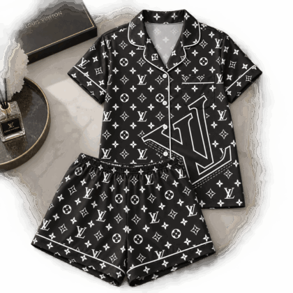 Louis Vuitton | Oversized Monogram Print Pajamas Set Winter 2026 Collection