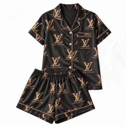Louis Vuitton | Oversized Monogram Logo Print Pajamas Set Winter 2026 Collection