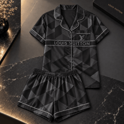 Louis Vuitton | Monochrome Geometric Check Pajamas Set Winter 2026 Collection